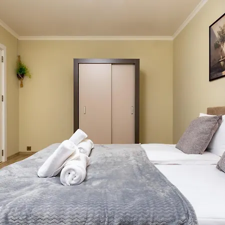Appartement Desi's | Large 3br Next To Old Town & Kapana