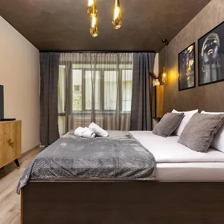 Desi's | Large 3br Next To Old Town & Kapana Appartement *