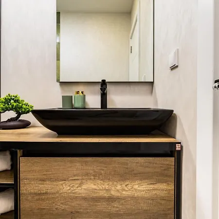 Desi's | Large 3br Next To Old Town & Kapana 아파트 플로브디프