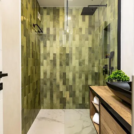 아파트 Desi's | Large 3br Next To Old Town & Kapana