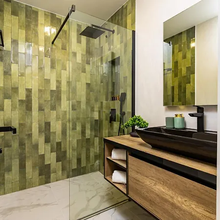 Desi's | Large 3br Next To Old Town & Kapana Plovdiv