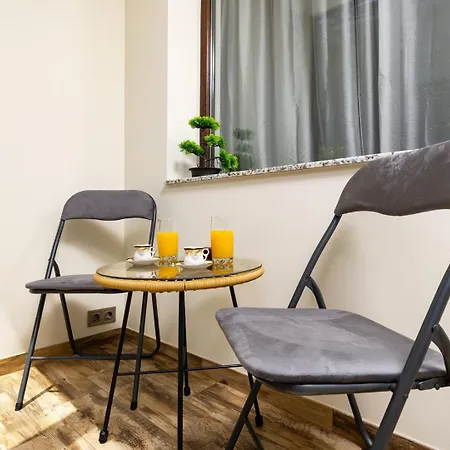 Desi's | Large 3br Next To Old Town & Kapana 아파트 *